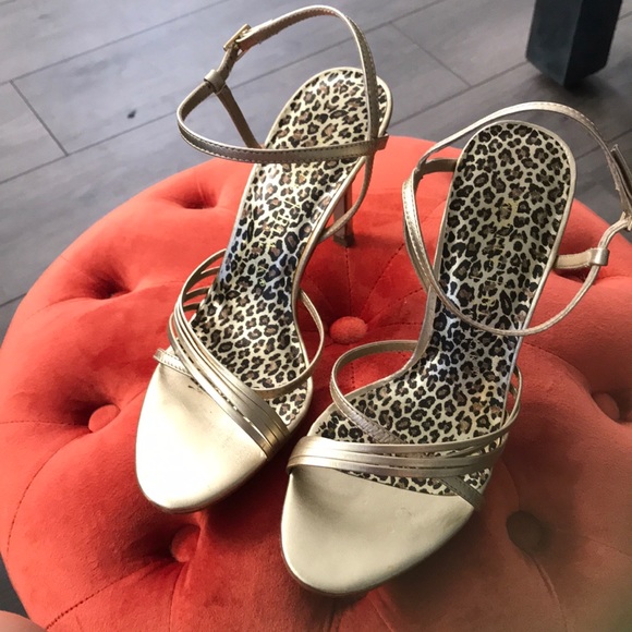 Shoes - Picture 2 of 3